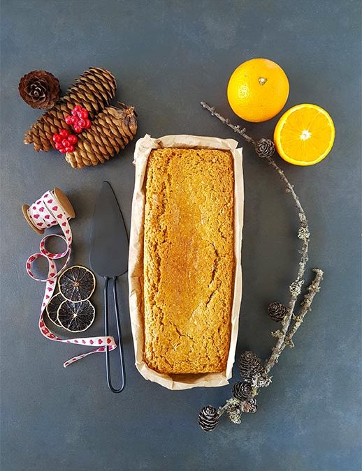 Plumcake all’arancia, cioccolato bianco, frutta secca e olio extra vergine d’oliva (senza burro e senza uova)