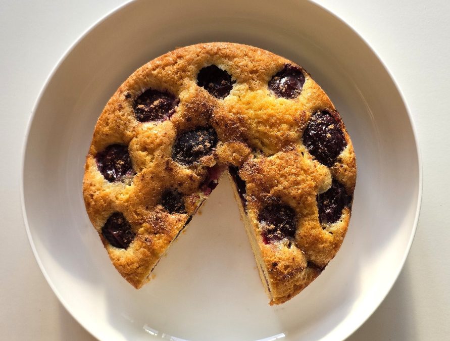 Plum Torte di Marian Burros: la vera ricetta del NYT Cooking in versione più leggera